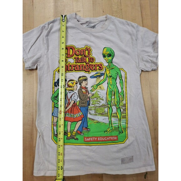 Steven Rhodes Alien T-Shirt Don’t Talk to Strangers Safety Education Size Small - Picture 3 of 4
